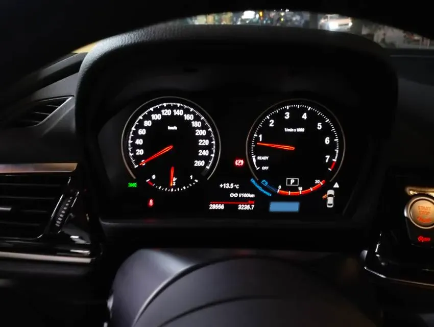 2021 BMW 1 Series 2.0T 192HP L4 7DCT,autocango,china used car exporter,china ev exporter,chinese used car exporter,chinese used ev exporter