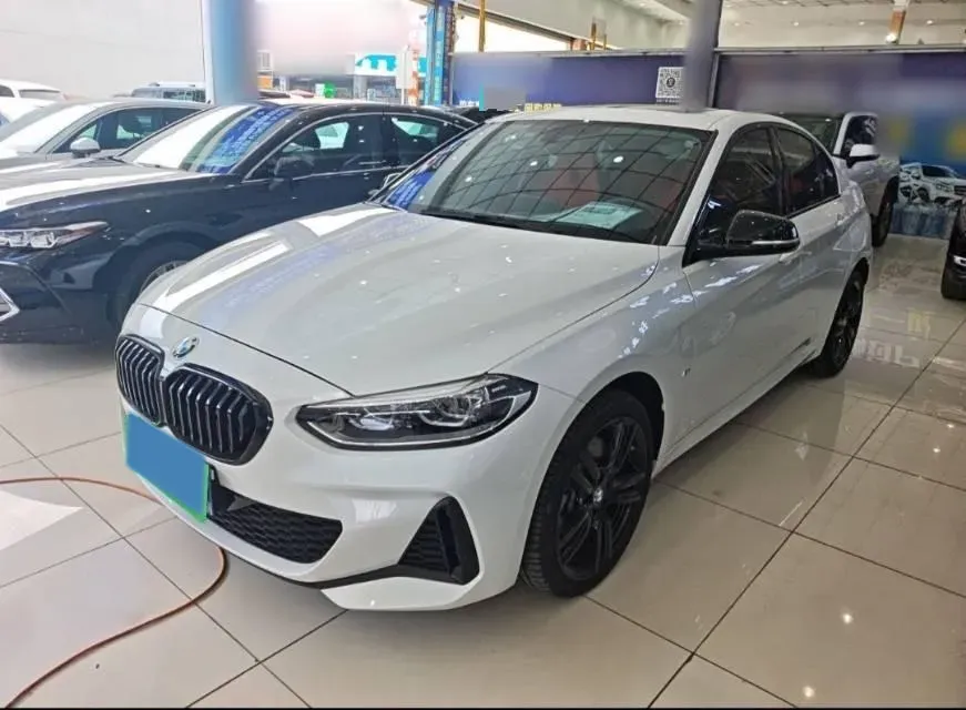 2021 BMW 1 Series 2.0T 192HP L4 7DCT,autocango,china used car exporter,china ev exporter,chinese used car exporter,chinese used ev exporter