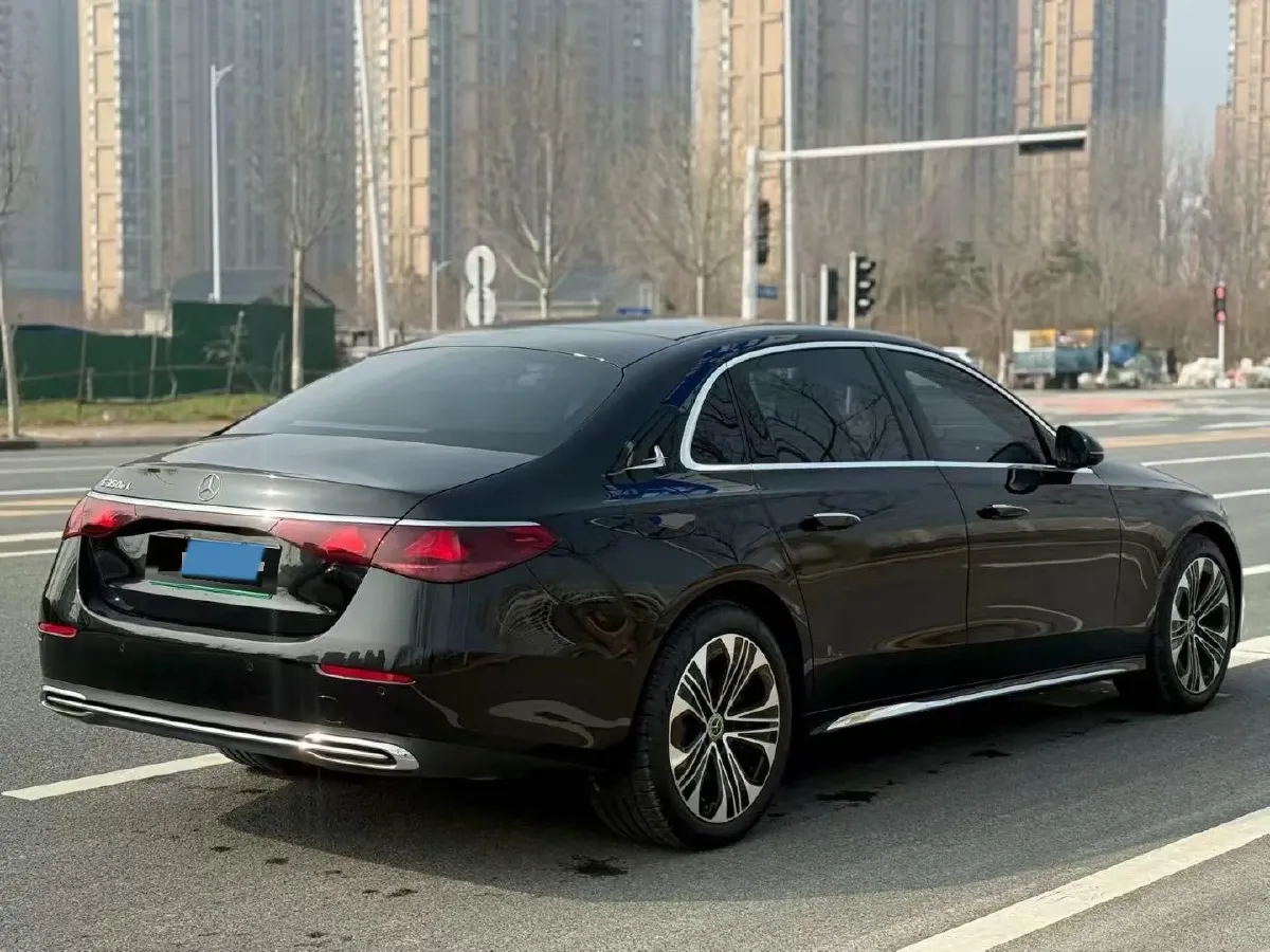 2024 Mercedes-Benz E Class 2.0T 204HP L4 9AT PHEV 25.4KWH,autocango,china used car exporter,china ev exporter,chinese used car exporter,chinese used ev exporter