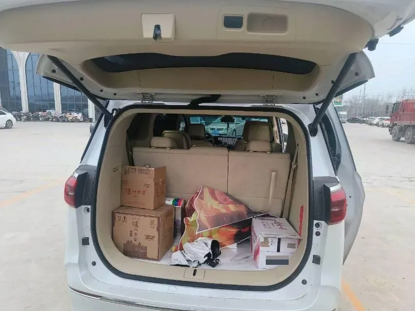 2023 Buick GL8 2.0T 237HP L4 9AT,autocango,china used car exporter,china ev exporter,chinese used car exporter,chinese used ev exporter