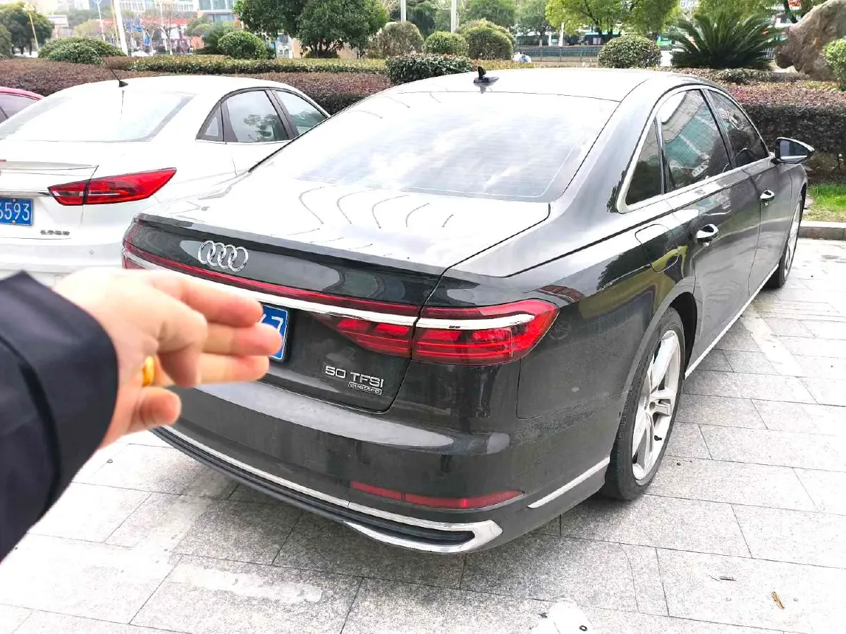 2023 Audi A8 3.0T 286HP V6 8AT,autocango,china used car exporter,china ev exporter,chinese used car exporter,chinese used ev exporter
