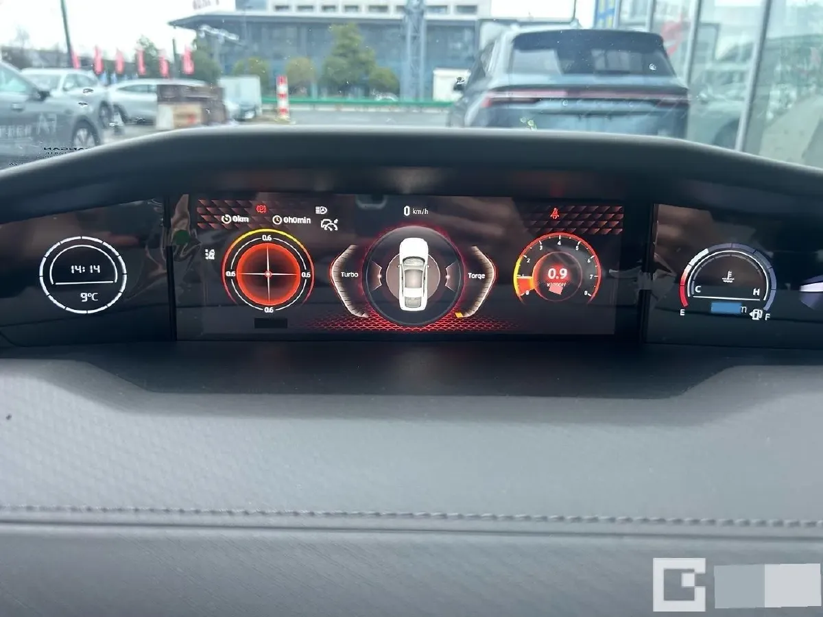 2024 ChangAn UNI-V 1.5T 188HP L4 7DCT,autocango,china used car exporter,china ev exporter,chinese used car exporter,chinese used ev exporter