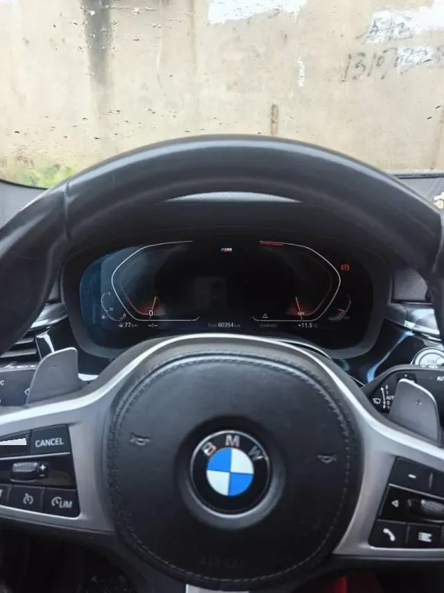 2022 BMW 5 Series 2.0T 252HP L4 8AT,autocango,china used car exporter,china ev exporter,chinese used car exporter,chinese used ev exporter