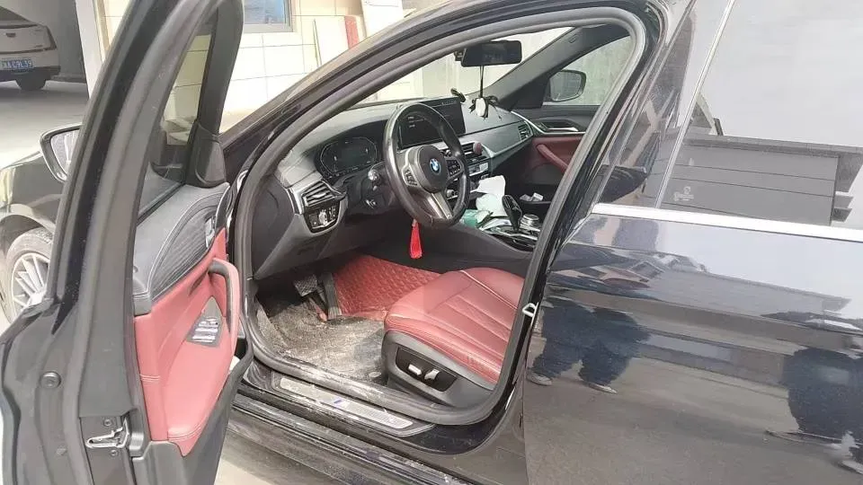 2022 BMW 5 Series 2.0T 252HP L4 8AT,autocango,china used car exporter,china ev exporter,chinese used car exporter,chinese used ev exporter