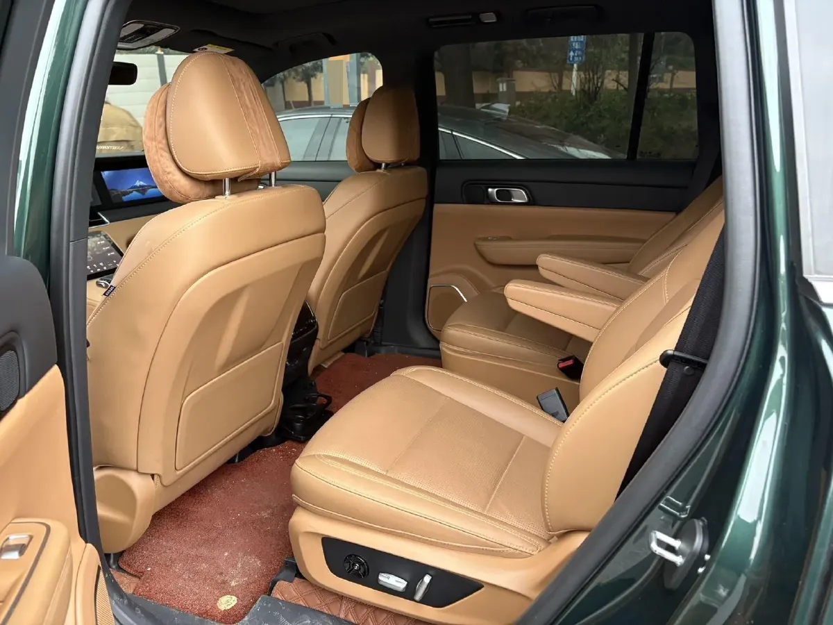 2021 Li ONE Range Extended 131HP REEV 40.5KWH,autocango,china used car exporter,china ev exporter,chinese used car exporter,chinese used ev exporter