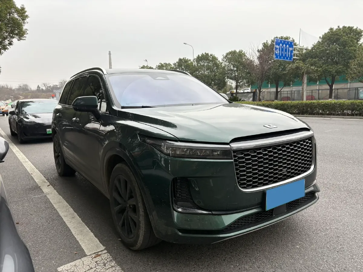 2021 Li ONE Range Extended 131HP REEV 40.5KWH,autocango,china used car exporter,china ev exporter,chinese used car exporter,chinese used ev exporter