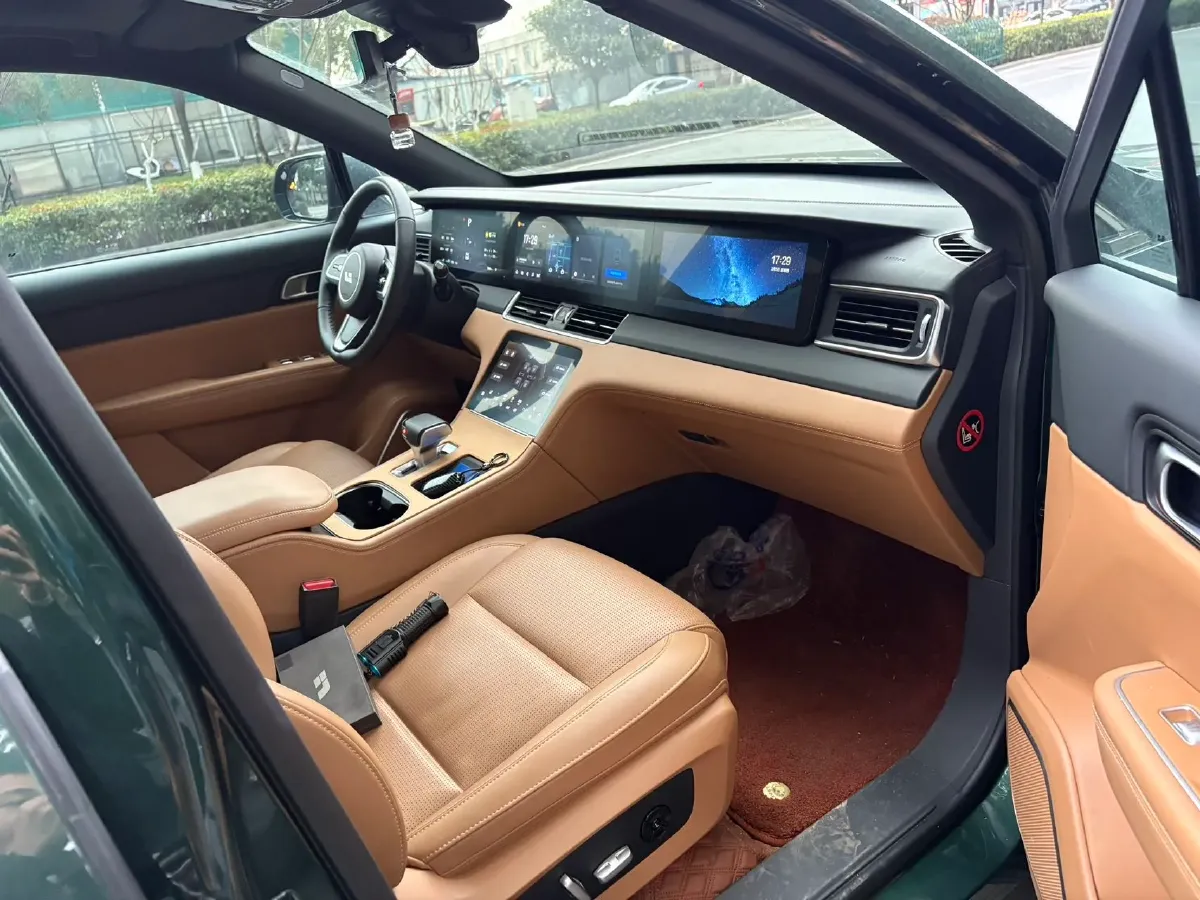 2021 Li ONE Range Extended 131HP REEV 40.5KWH,autocango,china used car exporter,china ev exporter,chinese used car exporter,chinese used ev exporter