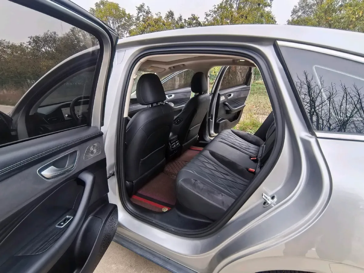 2023 Roewe D7 1.5L 112HP L4 1DHT PHEV 21.4KWH,autocango,china used car exporter,china ev exporter,chinese used car exporter,chinese used ev exporter