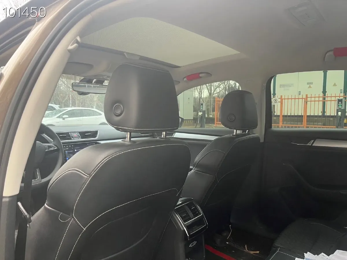 2018 Skoda Superb 1.8T 180HP L4 7DCT,autocango,china used car exporter,china ev exporter,chinese used car exporter,chinese used ev exporter