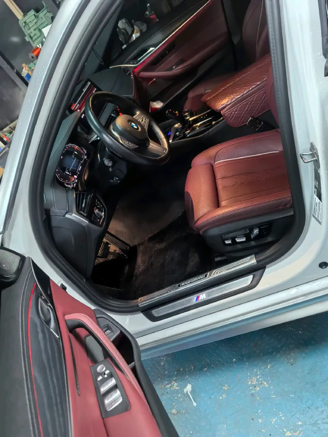 2023 BMW 5 Series 2.0T 245HP L4 8AT,autocango,china used car exporter,china ev exporter,chinese used car exporter,chinese used ev exporter