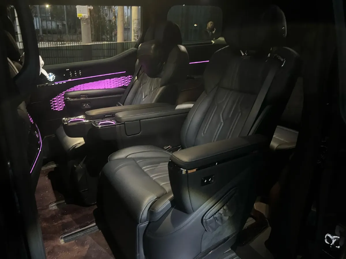 2022 Zeekr 009 BEV 116KWH,autocango,china used car exporter,china ev exporter,chinese used car exporter,chinese used ev exporter