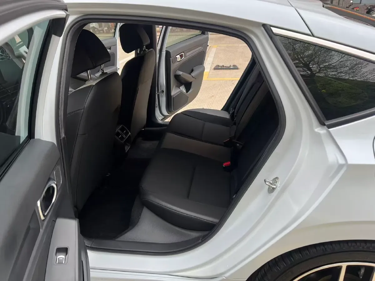 2023 Honda Civic 2.0L 143HP L4 E-CVT Hybrid,autocango,china used car exporter,china ev exporter,chinese used car exporter,chinese used ev exporter