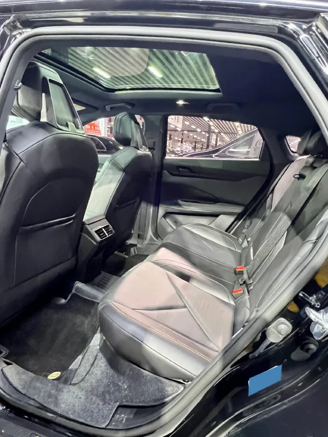 2022 ChangAn UNI-V 1.5T 188HP L4 7DCT,autocango,china used car exporter,china ev exporter,chinese used car exporter,chinese used ev exporter