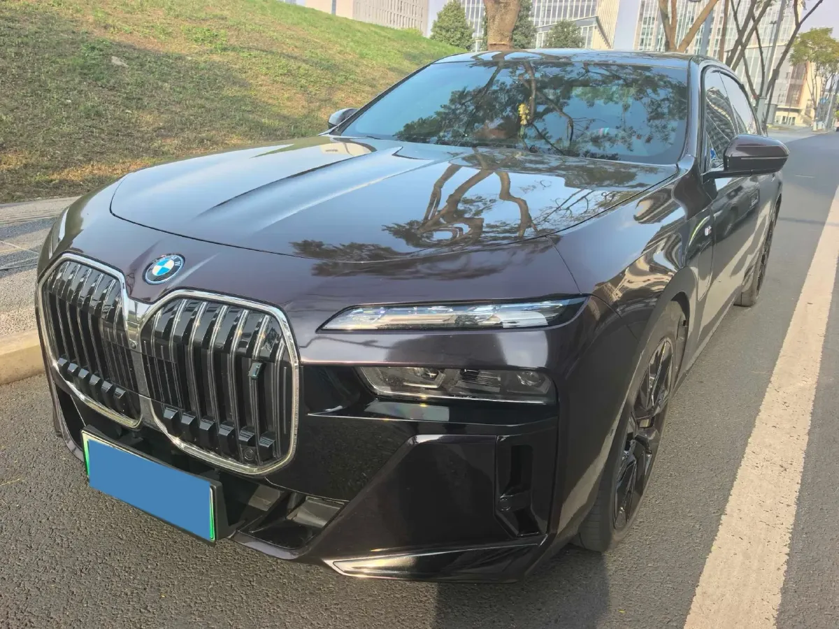 2023 BMW i7 BEV 101.7KWH,autocango,china used car exporter,china ev exporter,chinese used car exporter,chinese used ev exporter
