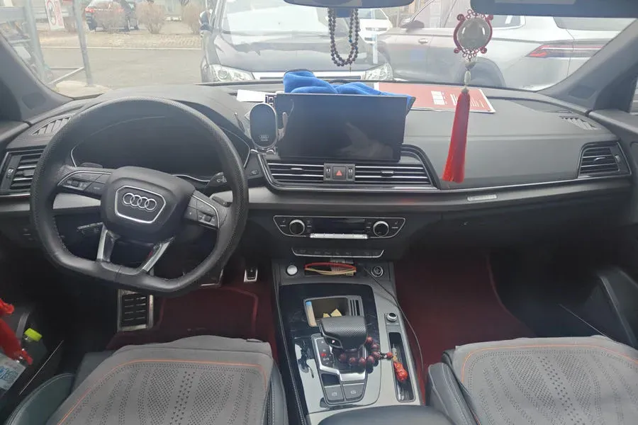 2024 Audi Q5L 2.0T 245HP L4 7DCT,autocango,china used car exporter,china ev exporter,chinese used car exporter,chinese used ev exporter