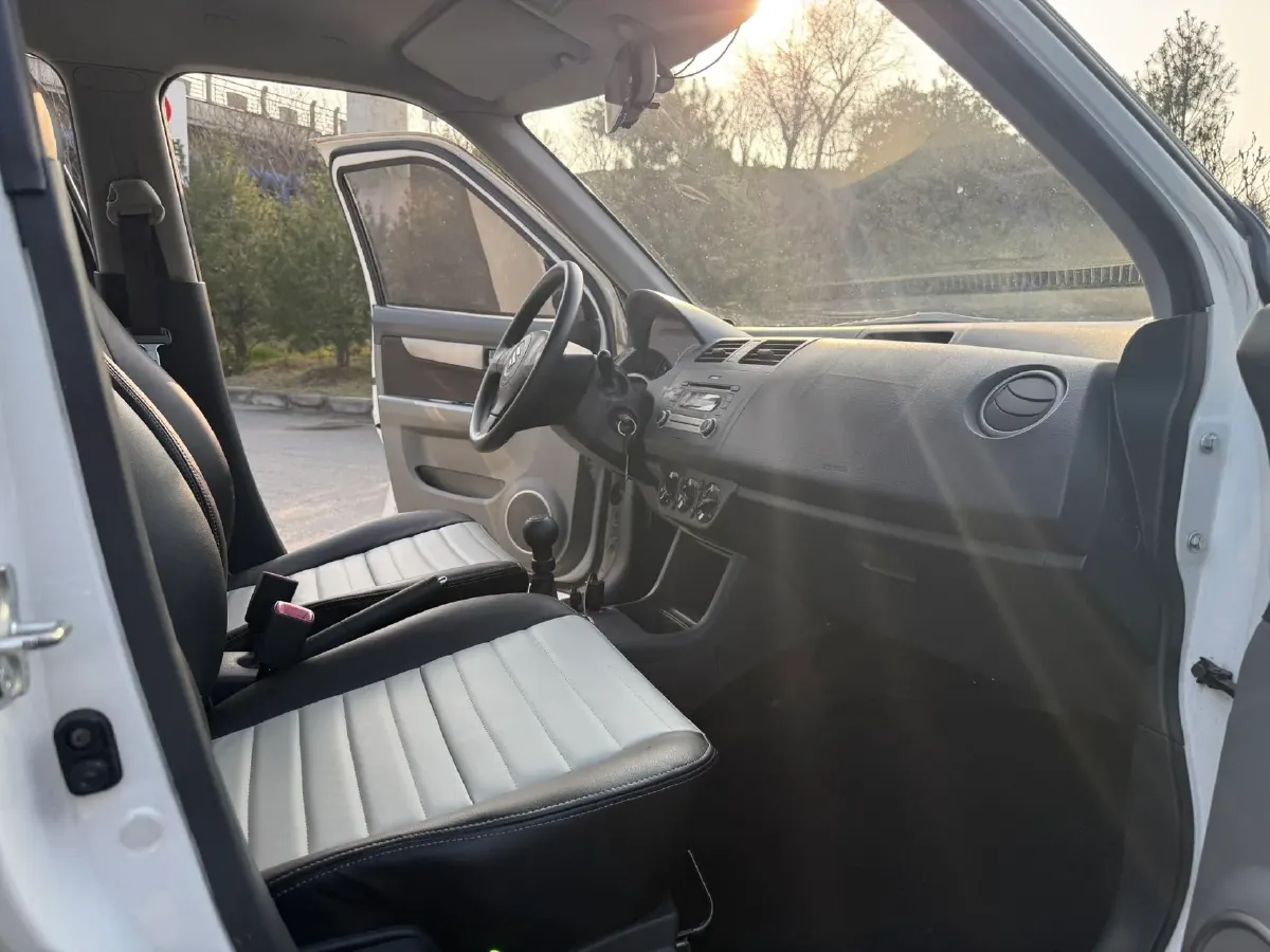 2016 JinBei ZhiShang S35 1.5L 102HP L4 5MT,autocango,china used car exporter,china ev exporter,chinese used car exporter,chinese used ev exporter