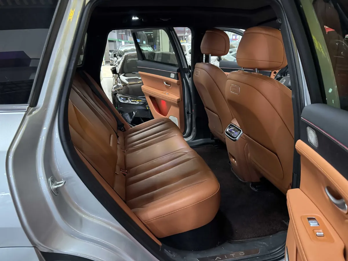 2024 AITO AITO M7 1.5T 152HP L4 REEV 40KWH,autocango,china used car exporter,china ev exporter,chinese used car exporter,chinese used ev exporter