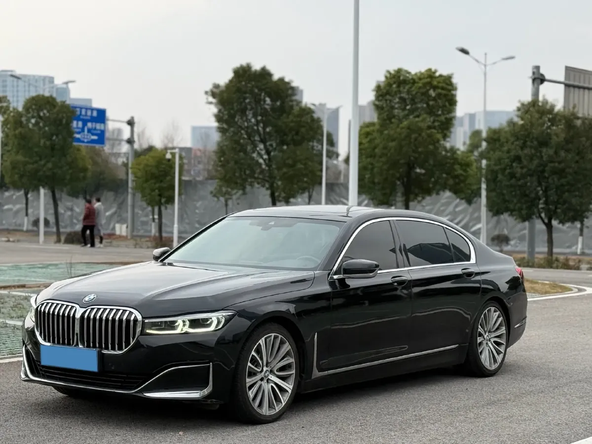 2021 BMW 7 Series 3.0T 340HP L6 8AT,autocango,china used car exporter,china ev exporter,chinese used car exporter,chinese used ev exporter
