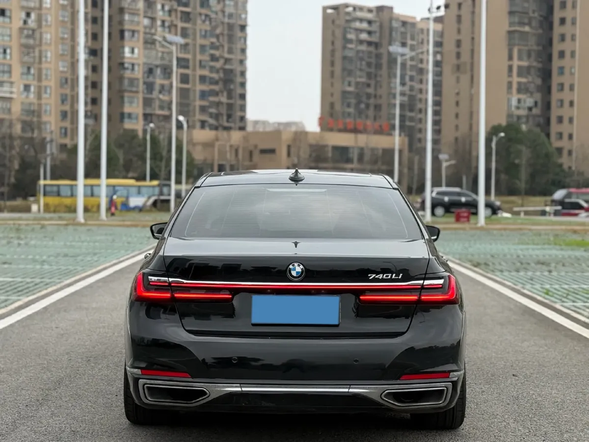 2021 BMW 7 Series 3.0T 340HP L6 8AT,autocango,china used car exporter,china ev exporter,chinese used car exporter,chinese used ev exporter