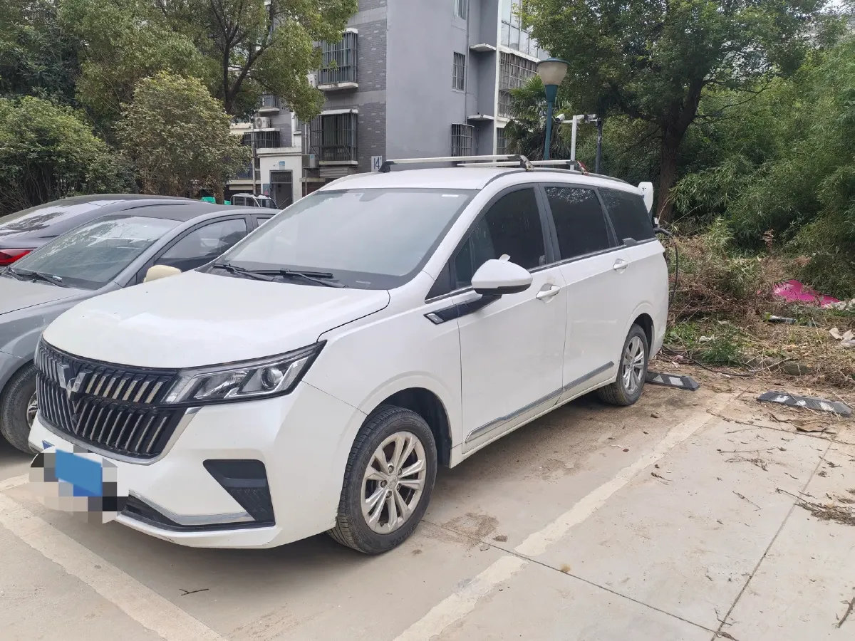 2022 WuLing ZhengChen 2.0L 136HP L4 6MT,autocango,china used car exporter,china ev exporter,chinese used car exporter,chinese used ev exporter