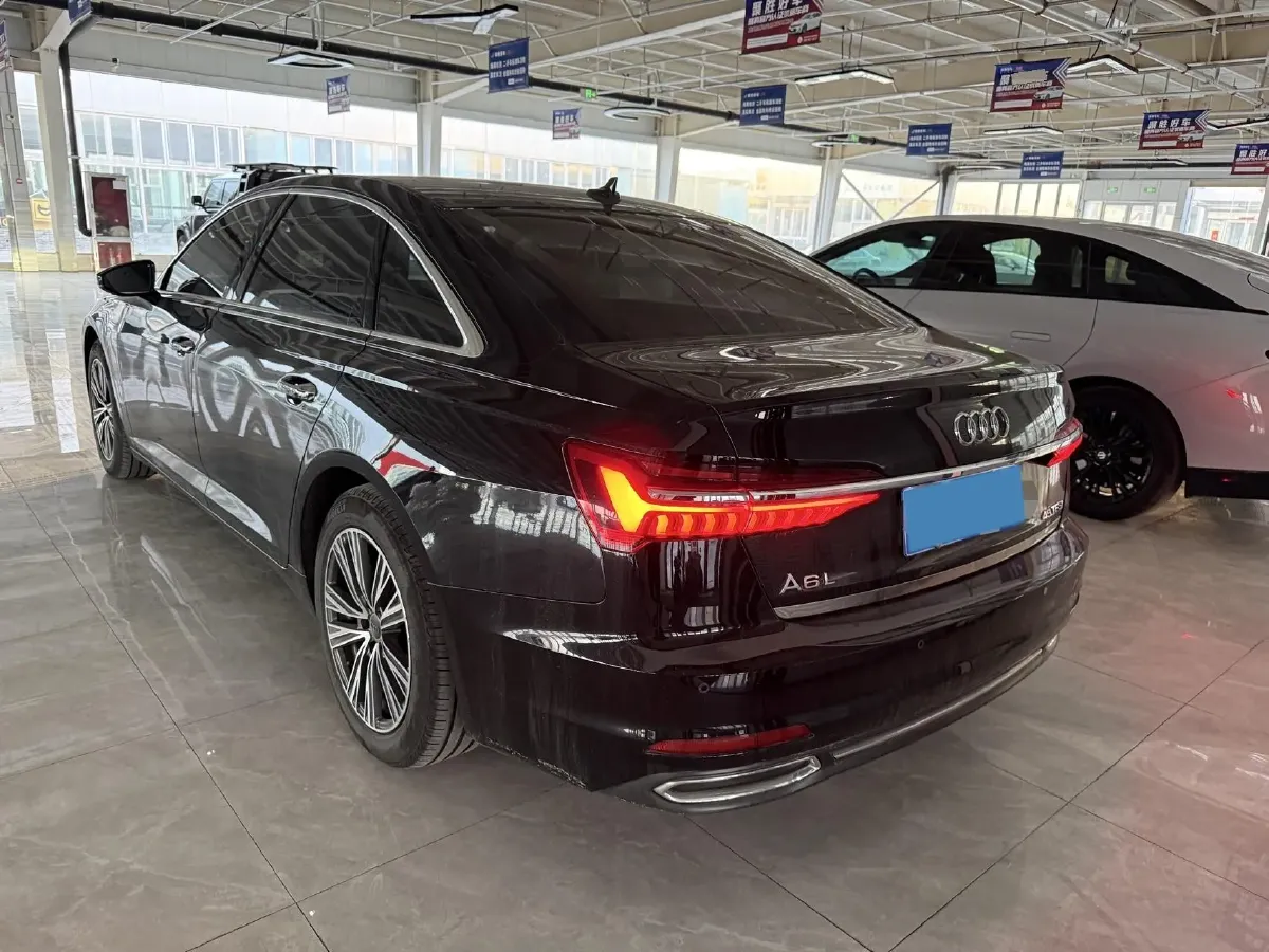 2019 Audi A6L 2.0T 190HP L4 7DCT,autocango,china used car exporter,china ev exporter,chinese used car exporter,chinese used ev exporter