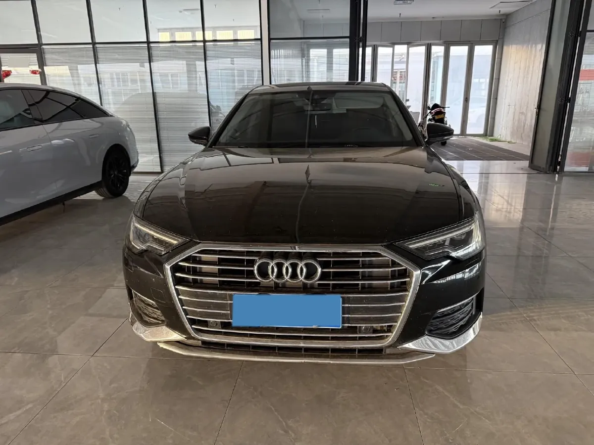 2019 Audi A6L 2.0T 190HP L4 7DCT,autocango,china used car exporter,china ev exporter,chinese used car exporter,chinese used ev exporter