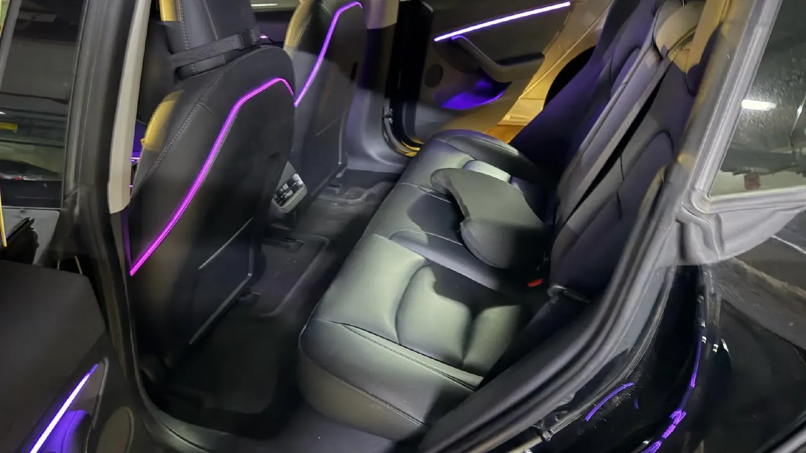 2022 Tesla Model 3 BEV 60KWH,autocango,china used car exporter,china ev exporter,chinese used car exporter,chinese used ev exporter