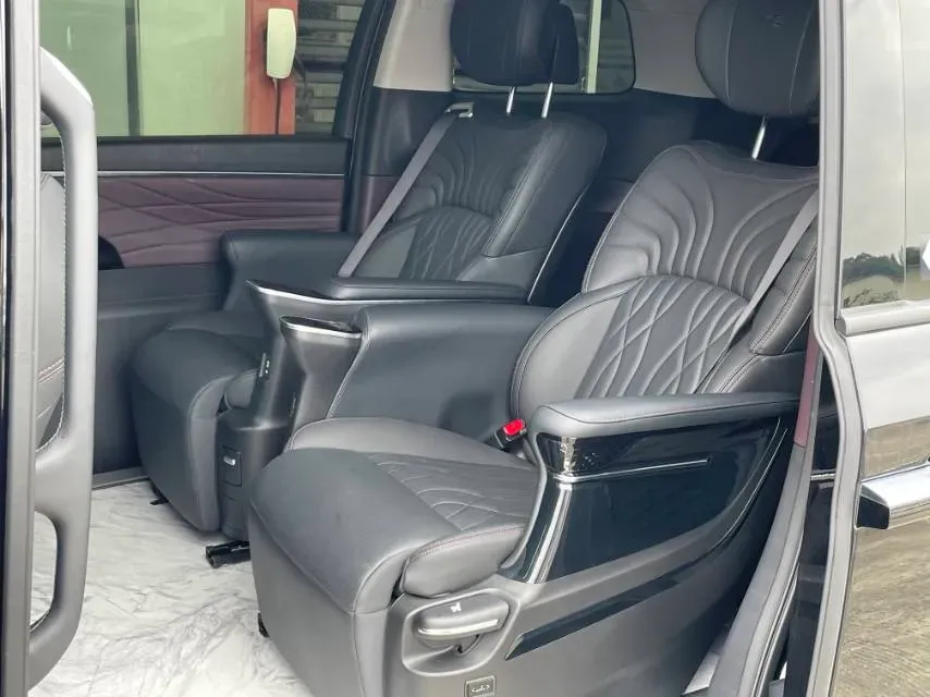 2024 GAC Trumpchi M8 2.0T 252HP L4 8AT,autocango,china used car exporter,china ev exporter,chinese used car exporter,chinese used ev exporter