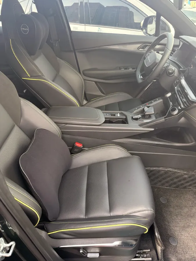 2023 LYNK&CO 06 1.5T 181HP L4 7DCT,autocango,china used car exporter,china ev exporter,chinese used car exporter,chinese used ev exporter