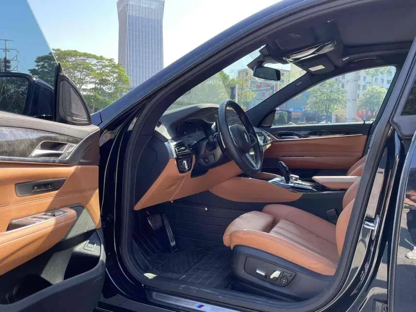 2024 BMW 6 Series GT 2.0T 245HP L4 8AT,autocango,china used car exporter,china ev exporter,chinese used car exporter,chinese used ev exporter