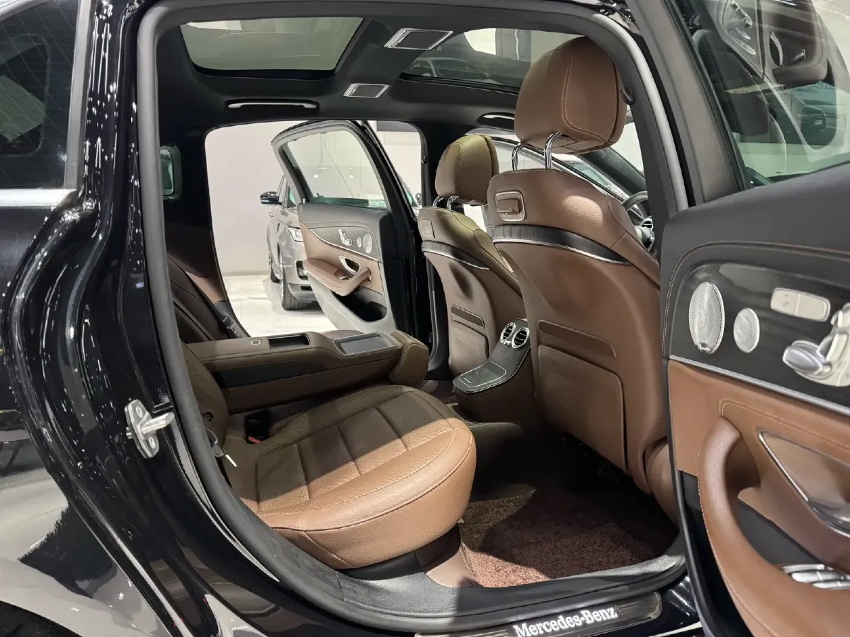 2021 Mercedes-Benz E Class 2.0T 258HP L4 9AT,autocango,china used car exporter,china ev exporter,chinese used car exporter,chinese used ev exporter