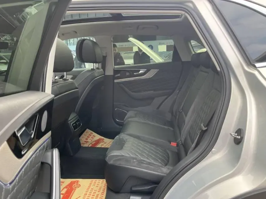 2019 HongQi HS5 2.0T 224HP L4 6AT,autocango,china used car exporter,china ev exporter,chinese used car exporter,chinese used ev exporter