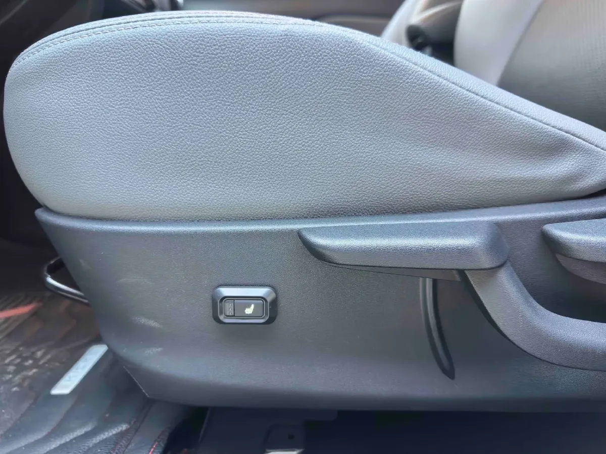 2022 Nissan Kicks 1.5L 122HP L4 CVT,autocango,china used car exporter,china ev exporter,chinese used car exporter,chinese used ev exporter