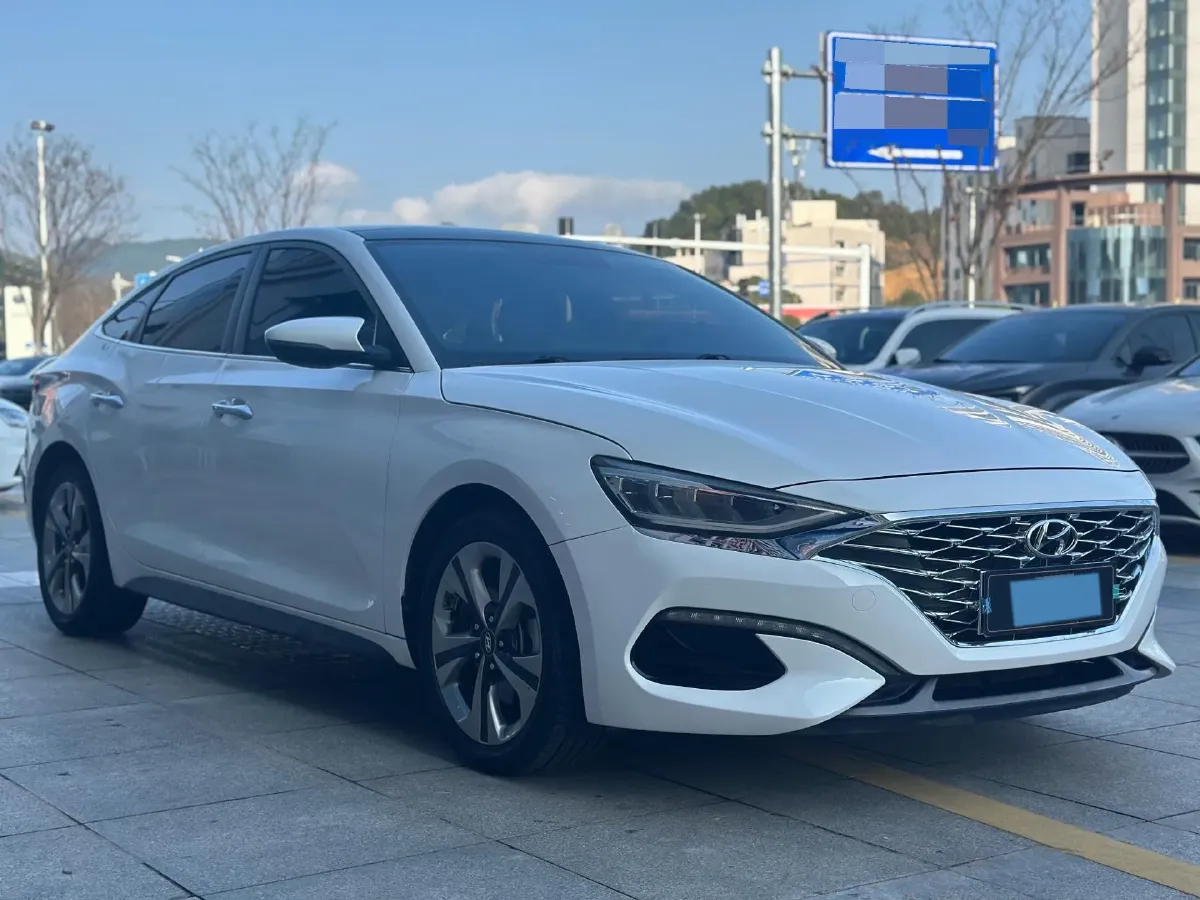 2019 Hyundai La Festa 1.6T 204HP L4 7DCT,autocango,china used car exporter,china ev exporter,chinese used car exporter,chinese used ev exporter