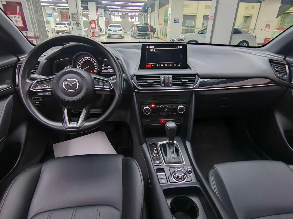 2021 Mazda CX-4 2.0L 158HP L4 6AT,autocango,china used car exporter,china ev exporter,chinese used car exporter,chinese used ev exporter