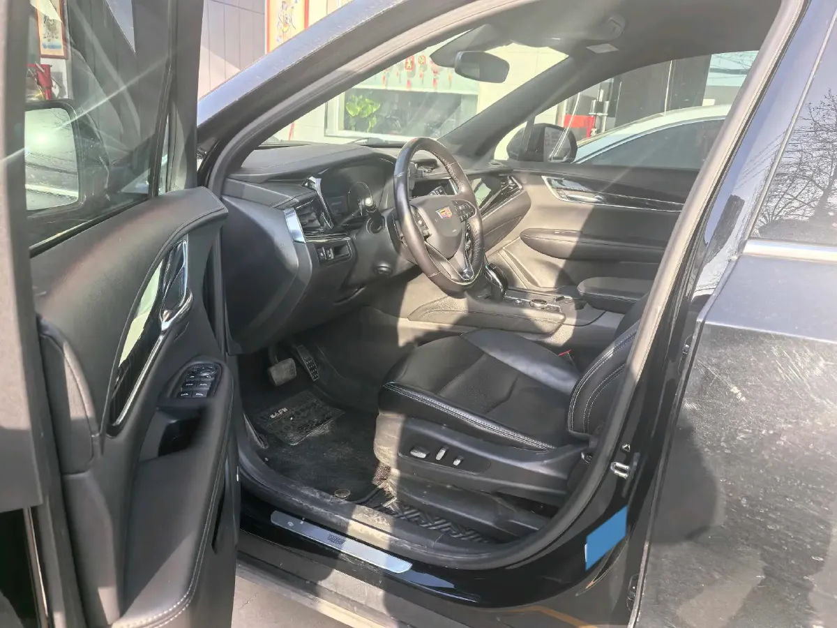 2021 Cadillac XT6 2.0T 237HP L4 9AT,autocango,china used car exporter,china ev exporter,chinese used car exporter,chinese used ev exporter