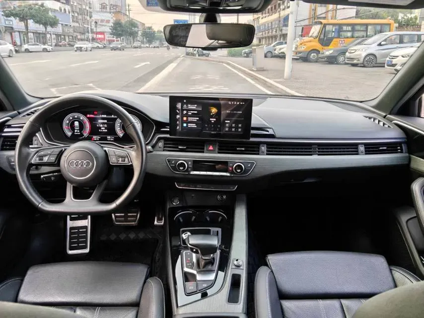 2023 Audi A4L 2.0T 190HP L4 7DCT,autocango,china used car exporter,china ev exporter,chinese used car exporter,chinese used ev exporter