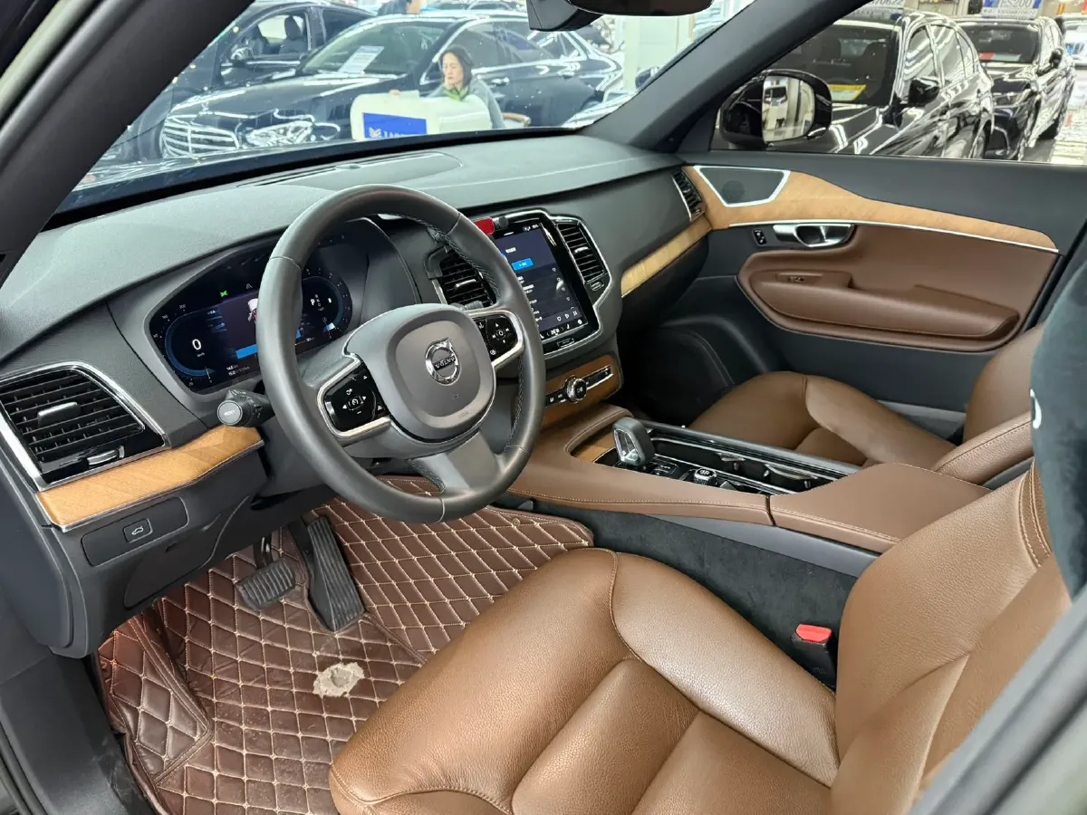 2023 Volvo XC90 2.0T 299HP L4 8AT,autocango,china used car exporter,china ev exporter,chinese used car exporter,chinese used ev exporter