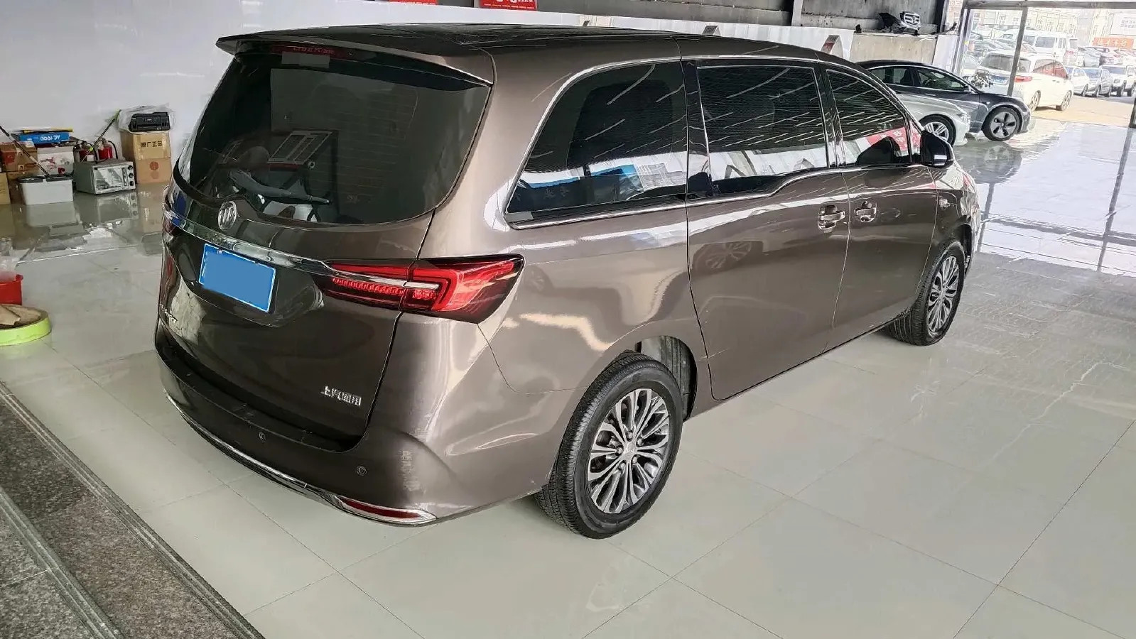 2021 Buick GL8 2.0T 237HP L4 9AT,autocango,china used car exporter,china ev exporter,chinese used car exporter,chinese used ev exporter