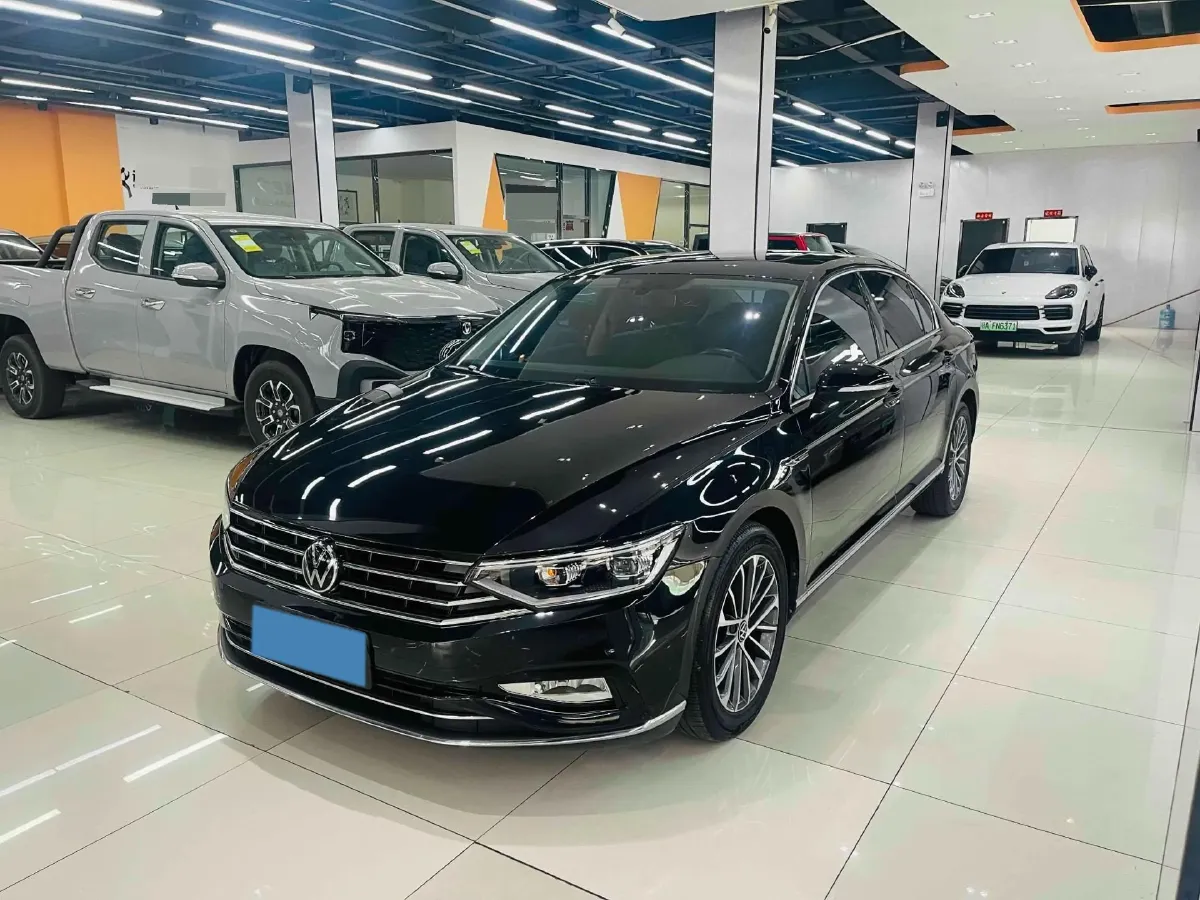 2020 Volkswagen Magotan 2.0T 186HP L4 7DCT,autocango,china used car exporter,china ev exporter,chinese used car exporter,chinese used ev exporter