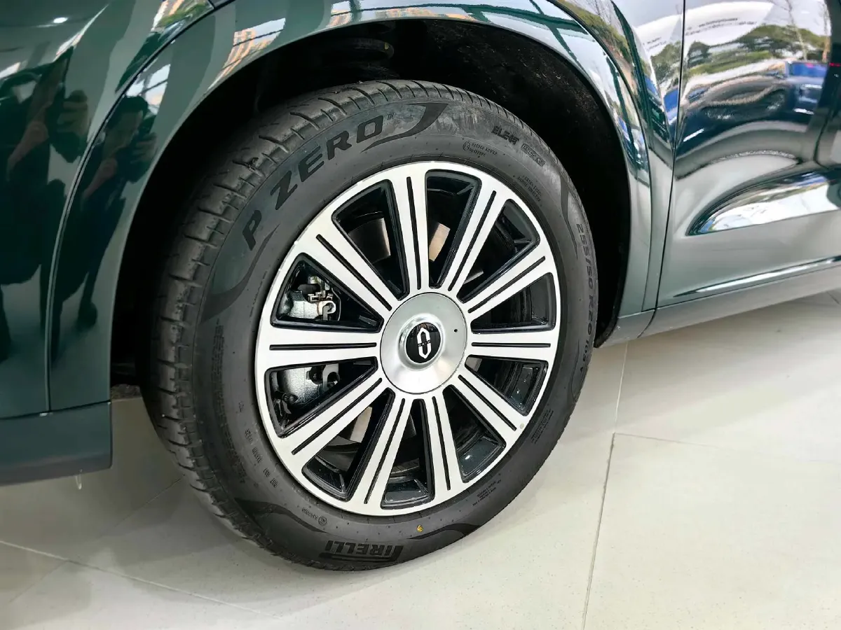 2024 AITO AITO M7 1.5T 152HP L4 REEV 42KWH,autocango,china used car exporter,china ev exporter,chinese used car exporter,chinese used ev exporter