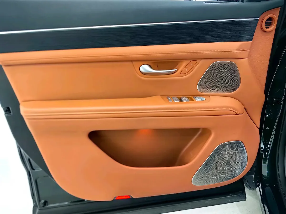 2024 AITO AITO M7 1.5T 152HP L4 REEV 42KWH,autocango,china used car exporter,china ev exporter,chinese used car exporter,chinese used ev exporter