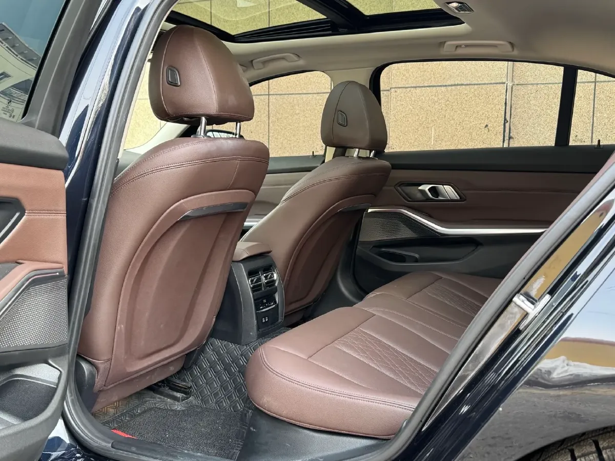 2023 BMW 3 Series 2.0T 184HP L4 8AT,autocango,china used car exporter,china ev exporter,chinese used car exporter,chinese used ev exporter