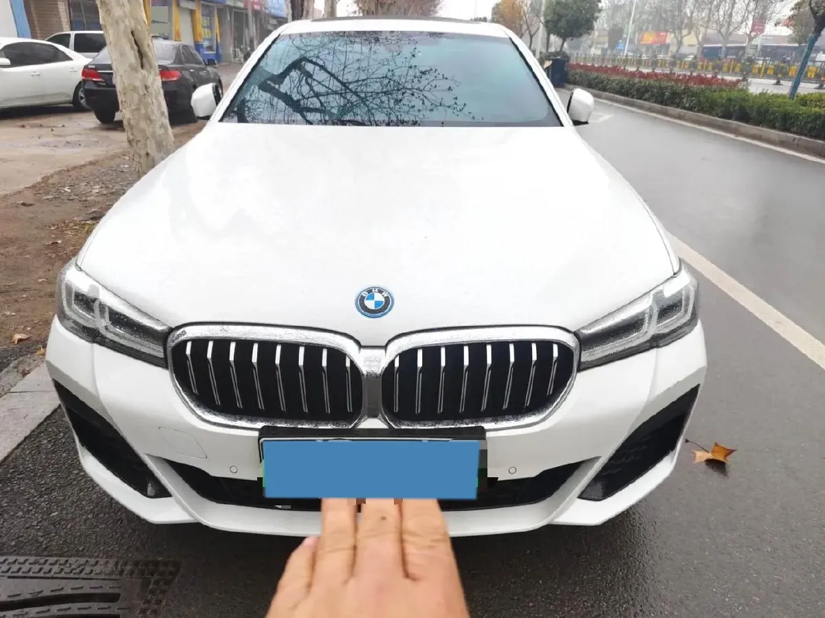 2022 BMW 5 Series 2.0T 184HP L4 8AT PHEV 17.7KWH,autocango,china used car exporter,china ev exporter,chinese used car exporter,chinese used ev exporter