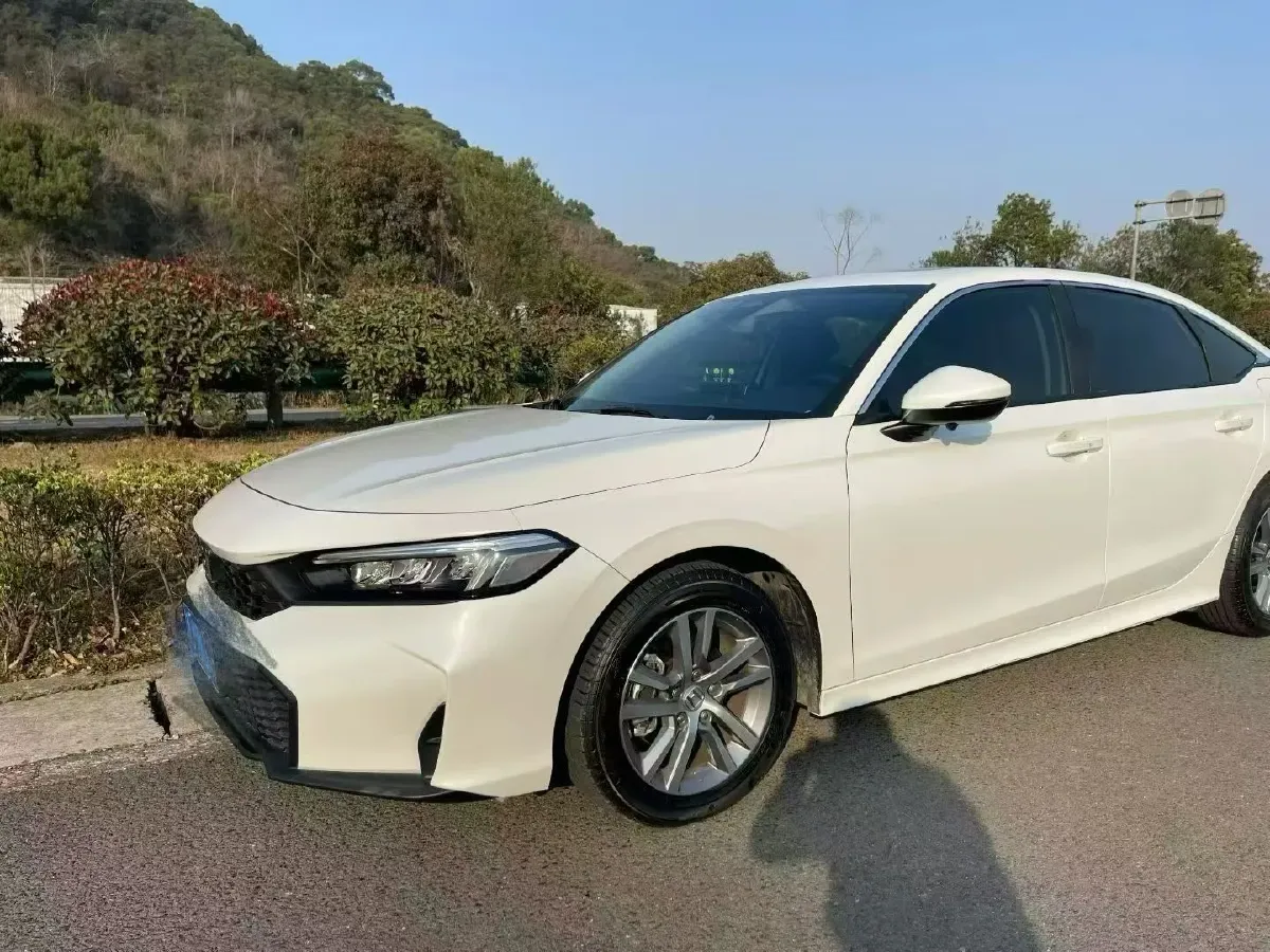 2025 Honda Civic 1.5T 182HP L4 CVT,autocango,china used car exporter,china ev exporter,chinese used car exporter,chinese used ev exporter