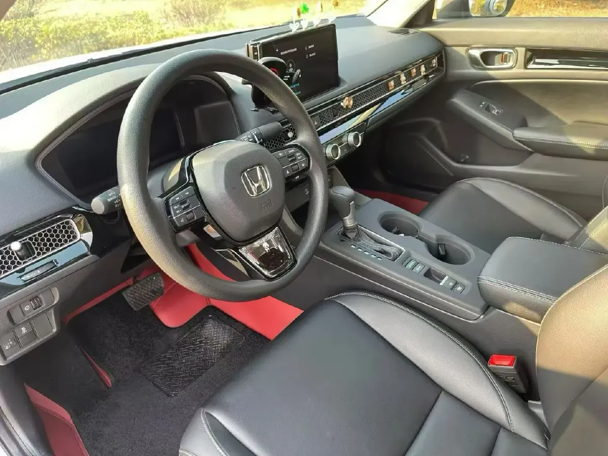 2025 Honda Civic 1.5T 182HP L4 CVT,autocango,china used car exporter,china ev exporter,chinese used car exporter,chinese used ev exporter