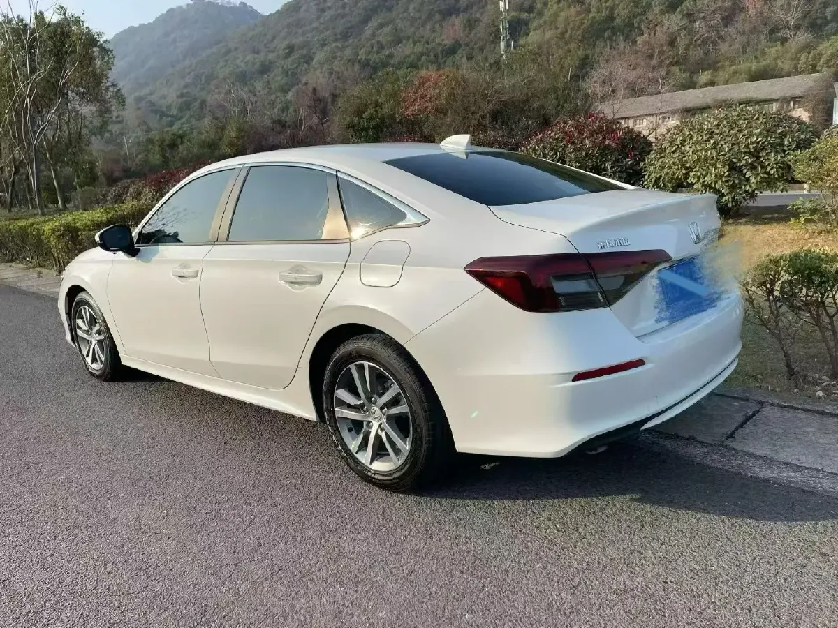 2025 Honda Civic 1.5T 182HP L4 CVT,autocango,china used car exporter,china ev exporter,chinese used car exporter,chinese used ev exporter