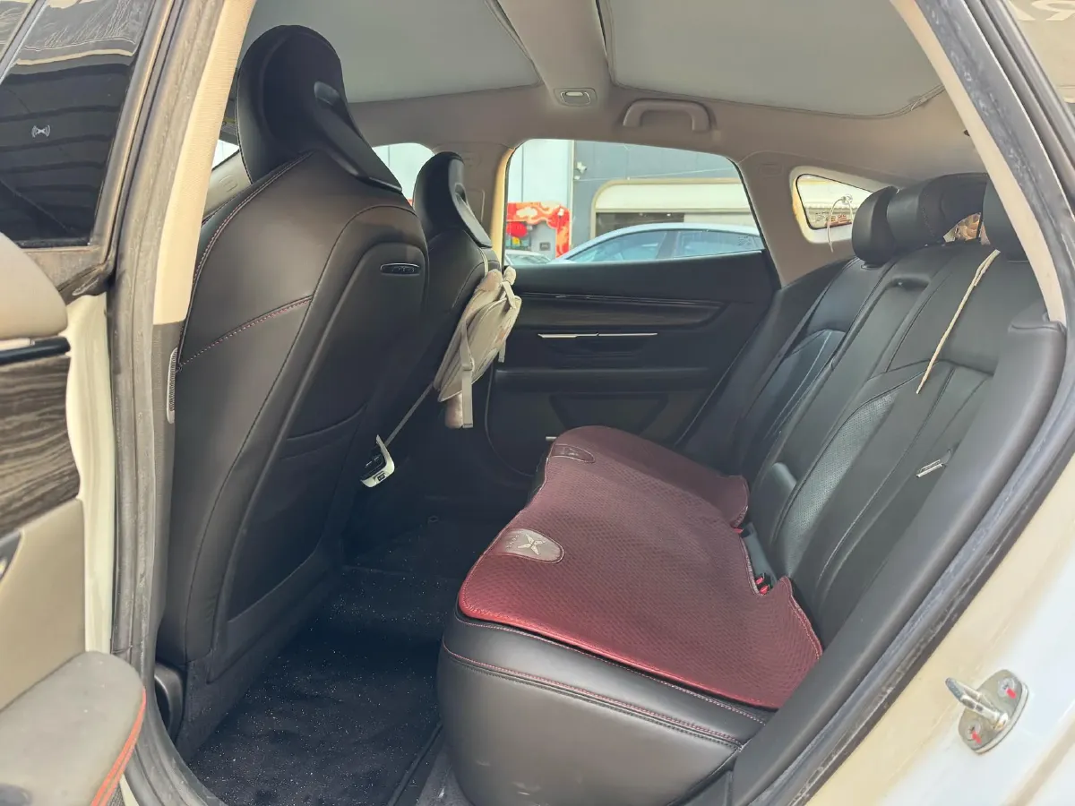 2022 Xpeng P7 BEV 60.2KWH,autocango,china used car exporter,china ev exporter,chinese used car exporter,chinese used ev exporter