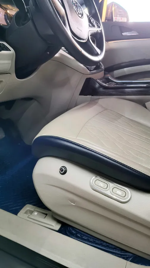 2021 Buick GL8 2.0T 237HP L4 9AT,autocango,china used car exporter,china ev exporter,chinese used car exporter,chinese used ev exporter