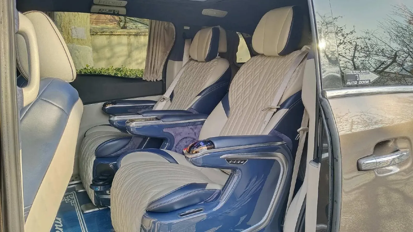 2021 Buick GL8 2.0T 237HP L4 9AT,autocango,china used car exporter,china ev exporter,chinese used car exporter,chinese used ev exporter